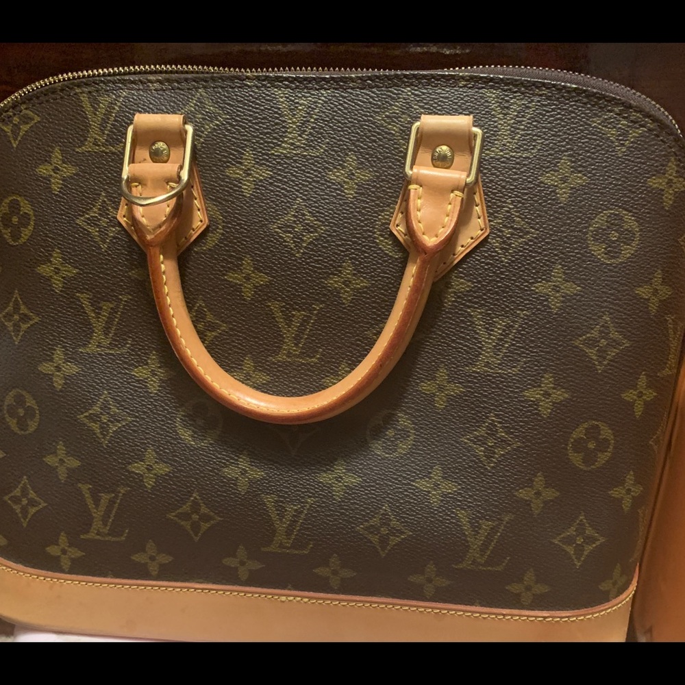 Louis Vuitton Alma